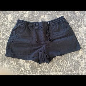 GAP black linen shorts